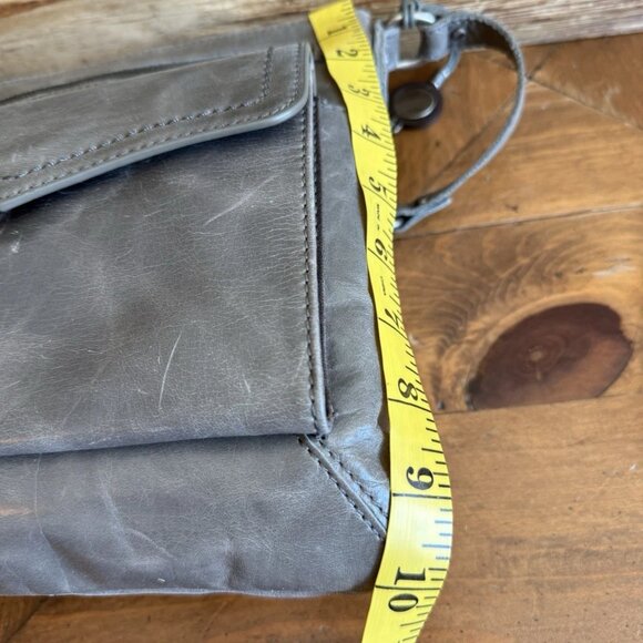 The Sak Leather Purse - Picture 15 of 16